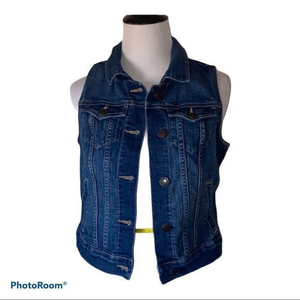 🎀 3/$20 Old navy women’s XS‎ denim vest
